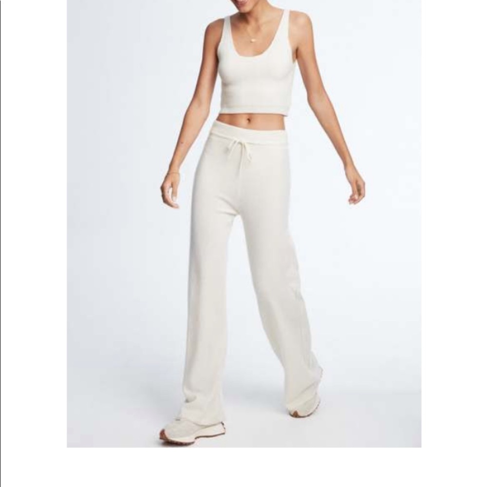 Loungewear set in cream/ off white.